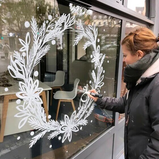 décoration main-levée illustrations commerces artisans vitrines poscas peinture ephémère fresque